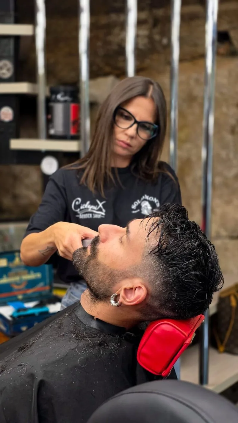 Barba modellata in poltrona da Ciclopix